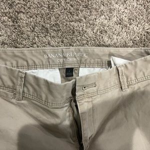 Size 2. Banana Republic chicos.